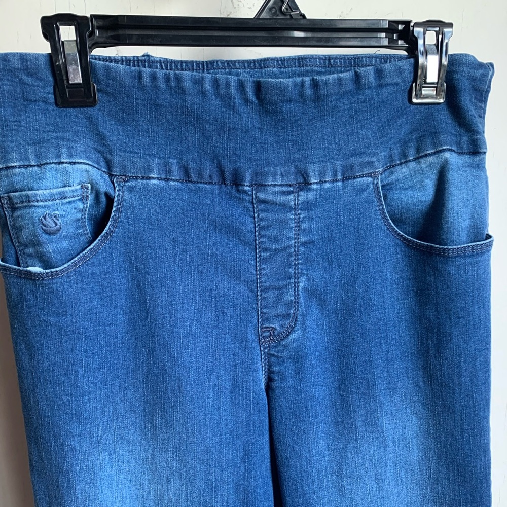 Gloria Vanderbilt Jeans size 10